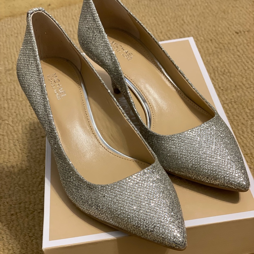 Michael Kors Flex Kitten Pump - Silver
